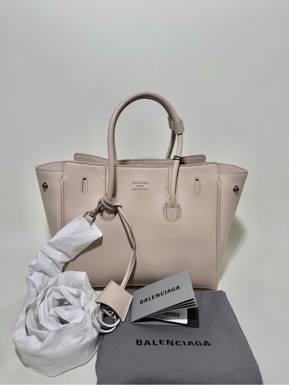 Balenciaga
Women's Hampton Carry All Bag Mini in Almond - Picture 14 of 16